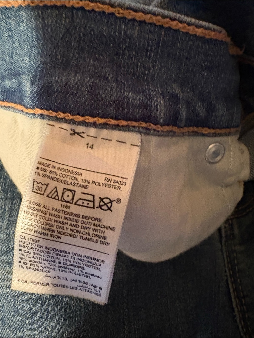 Old Navy Original Boot-Cut Jeans - Medium Blue - Picture 3 of 4